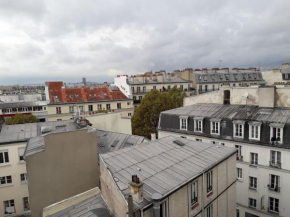 Very bright studio 2 steps from Montmartre